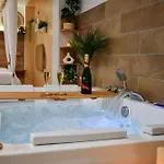 Apartmán La Gioya - Room, Jacuzzi, Baldaquin *