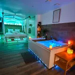 La Gioya - Room, Jacuzzi, Baldaquin Apartmán *