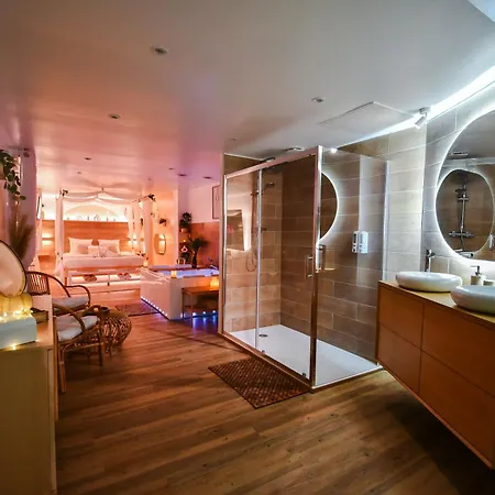 La Gioya - Room, Jacuzzi, Baldaquin Ла-Сейн-сюр-Мер