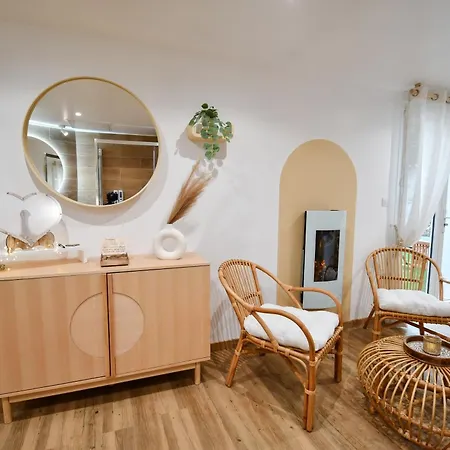La Gioya - Room, Jacuzzi, Baldaquin * Ла-Сейн-сюр-Мер