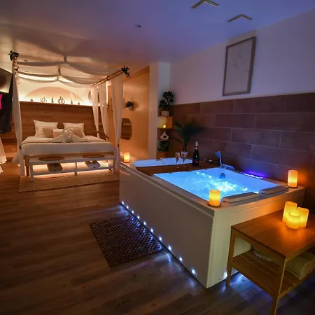 La Gioya - Room, Jacuzzi, Baldaquin Апартаменты *