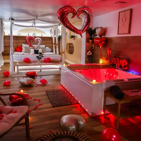 La Gioya - Room, Jacuzzi, Baldaquin * 라센느쉬르메르